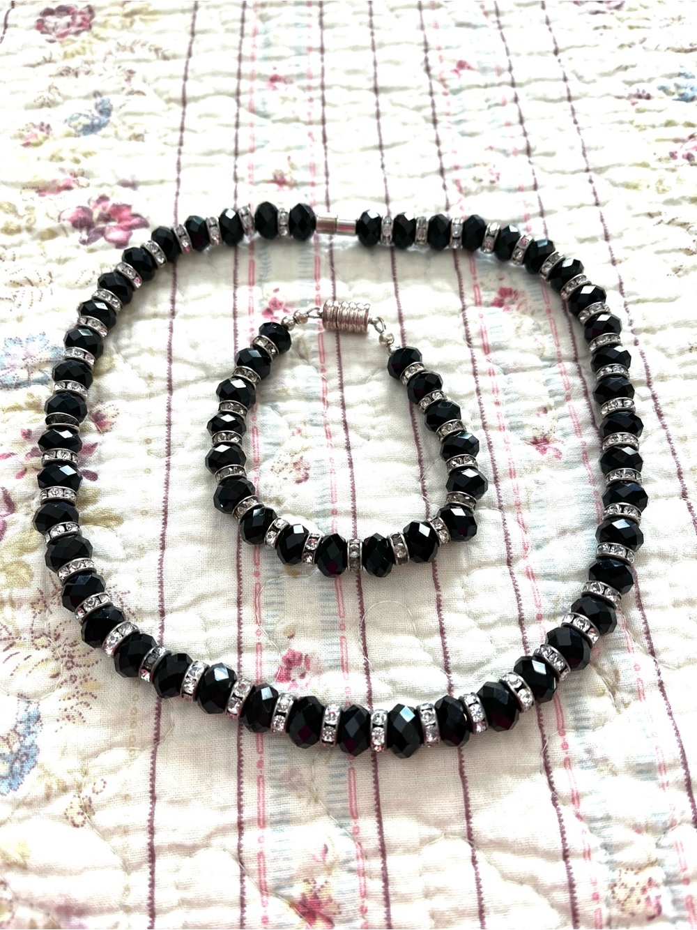 Magnetic Closures / Black Crystal Necklace and Bracelet Set